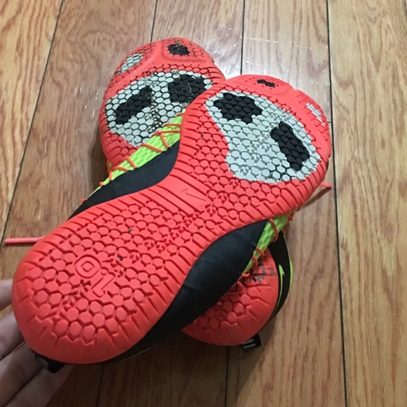 Nike Running Shoes - Picture 3 of 4